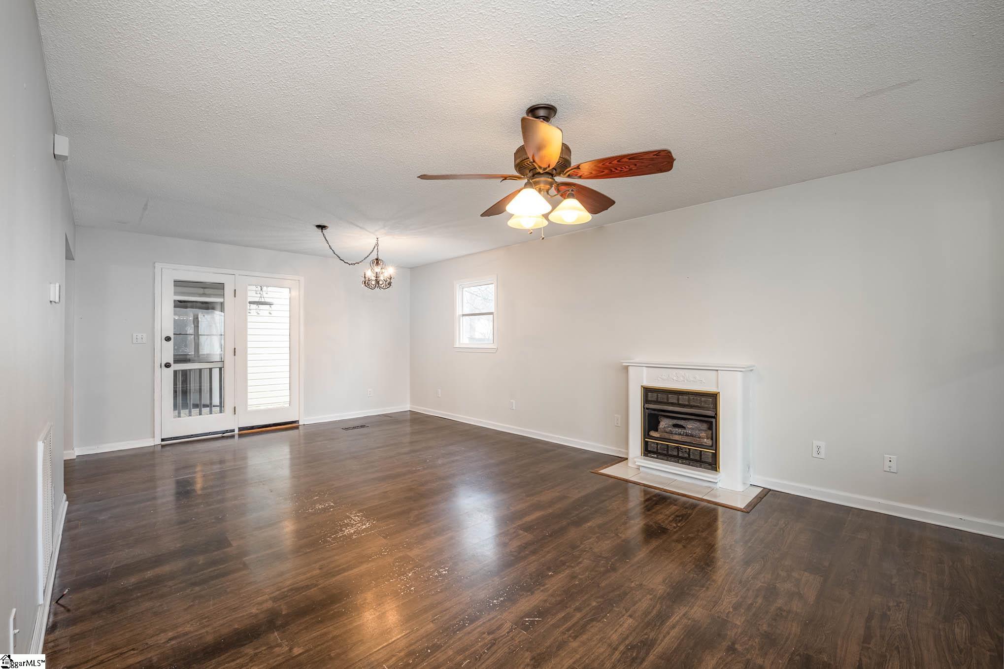 711 Hunts Bridge Road Greenville, SC 29617 - Photo 5 of 32 Gallery Image 5