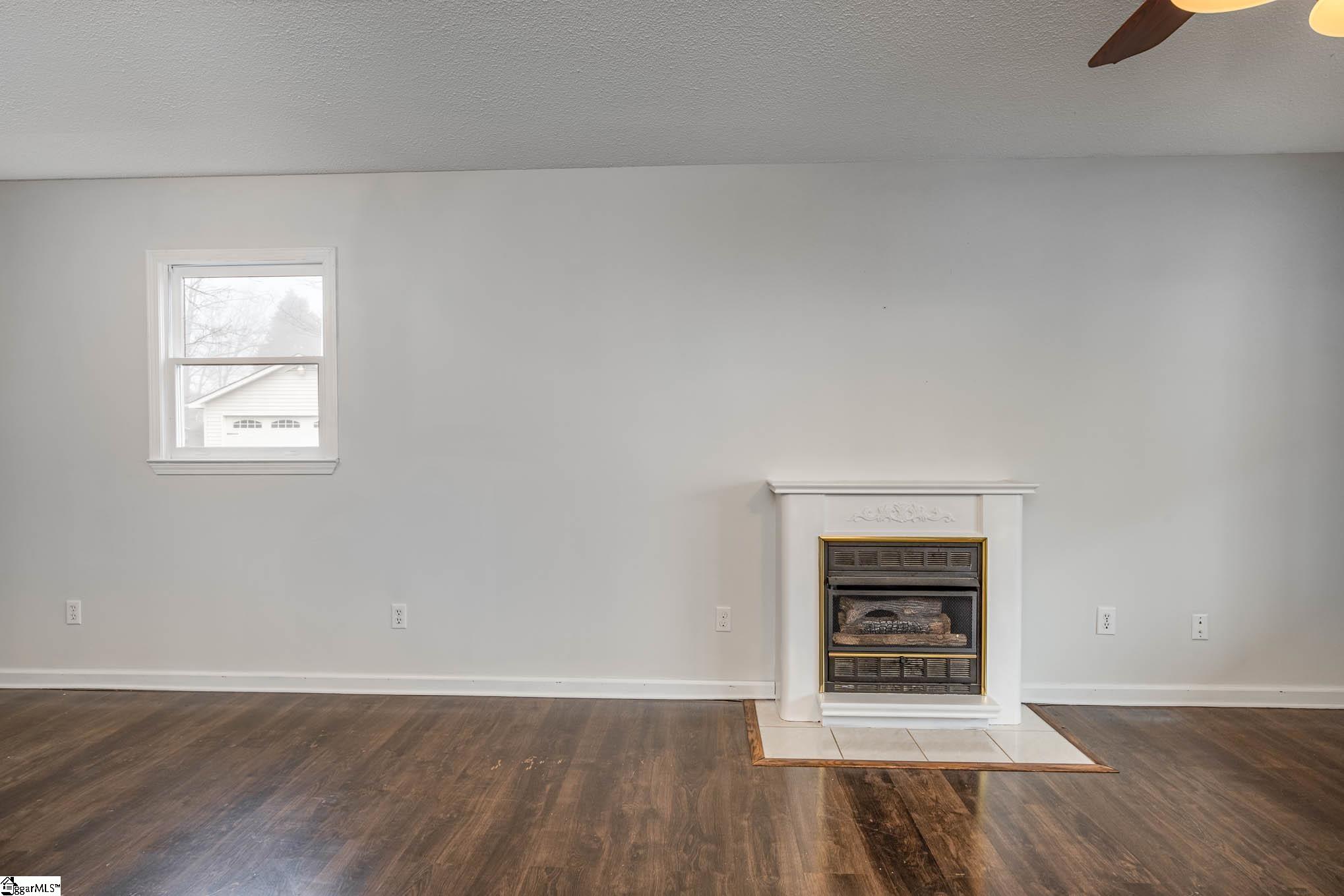 711 Hunts Bridge Road Greenville, SC 29617 - Photo 6 of 32 Gallery Image 6