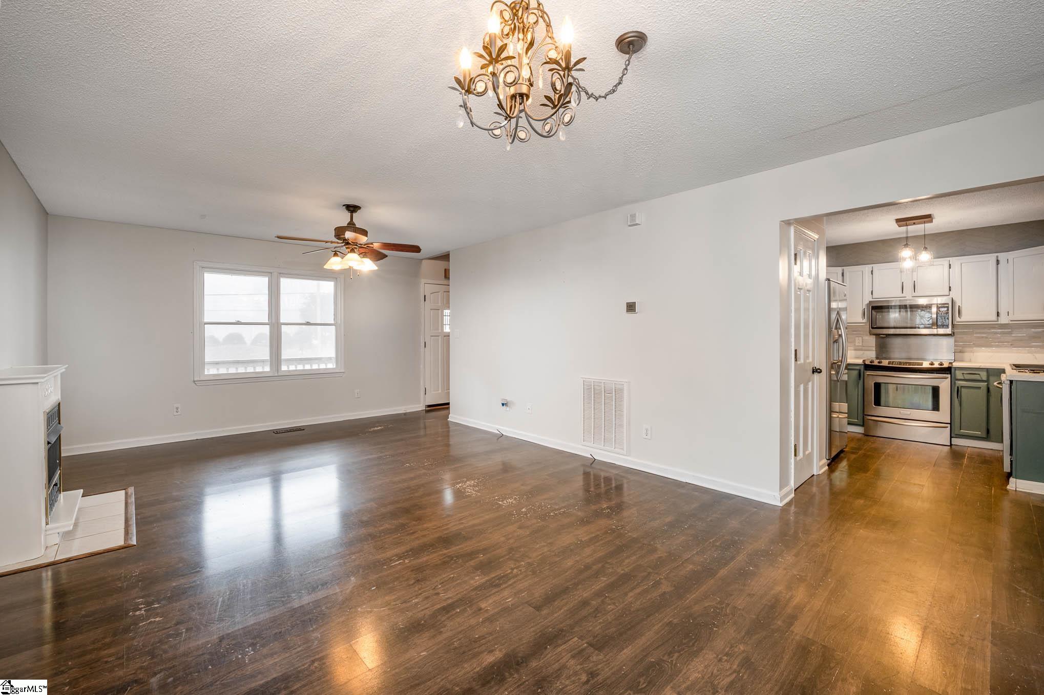 711 Hunts Bridge Road Greenville, SC 29617 - Photo 8 of 32 Gallery Image 8