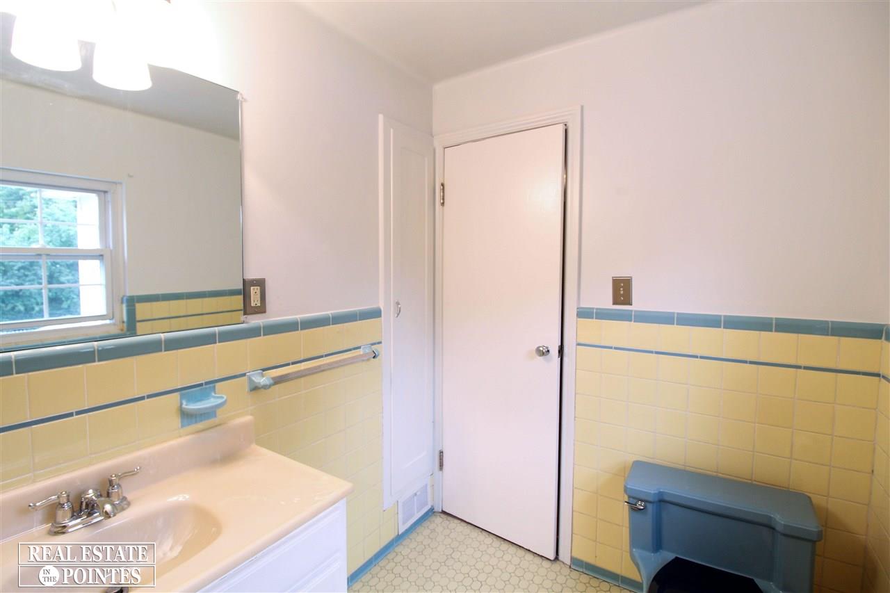1500 North Renaud Road Grosse Pointe Woods, MI 48236 - Photo 28 of 36