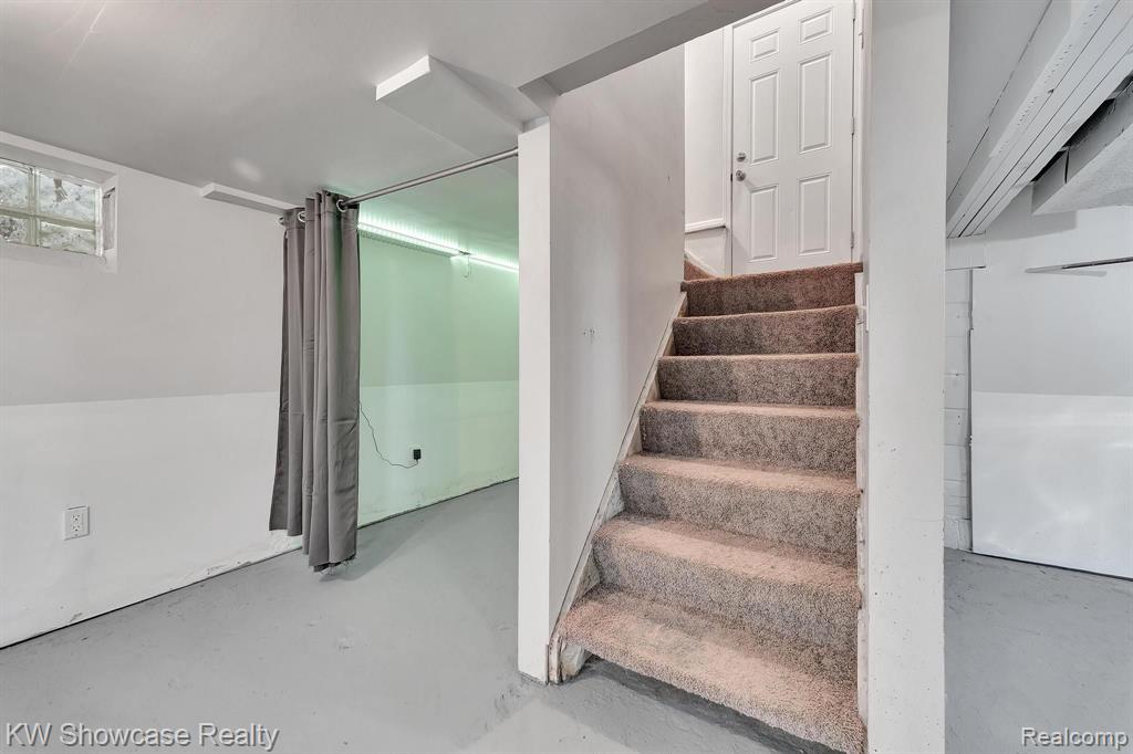 20752 Inkster Road Southfield, MI 48033 - Photo 17 of 21