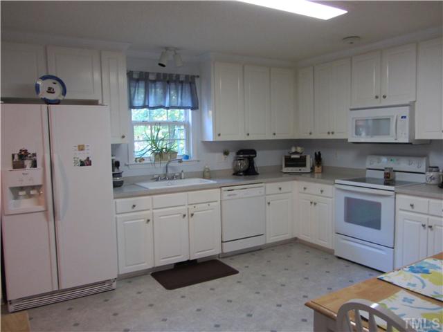 309 Russ Road Smithfield, NC 27577 - Photo 6 of 25 Large kitchen!