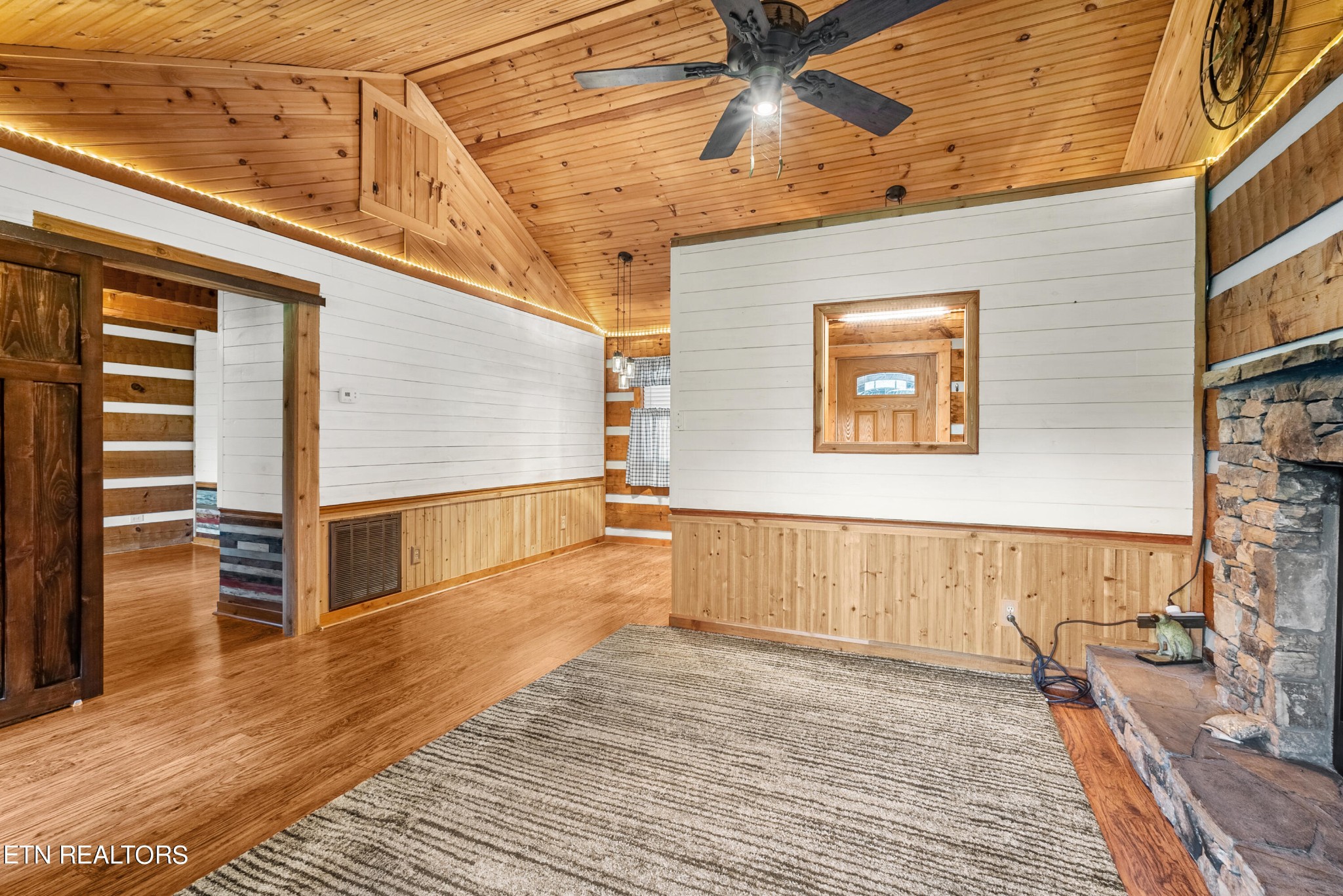 1810 Ridgecrest Drive Sevierville, TN 37876 - Photo 14 of 26 Gallery Image 14