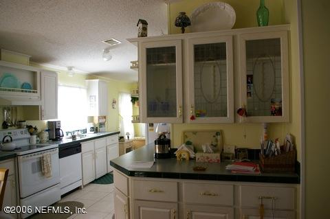 13312 Grover Road Jacksonville, FL 32226 - Photo 12 of 14 Kitchen