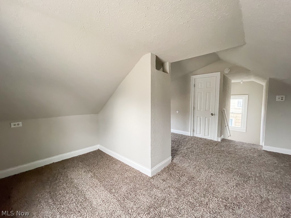 1040 Elbon Road Cleveland, OH 44121 - Photo 18 of 21