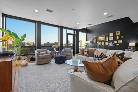 $949,900 | 311 East Erie Street, Unit 408, Milwaukee, WI 53202