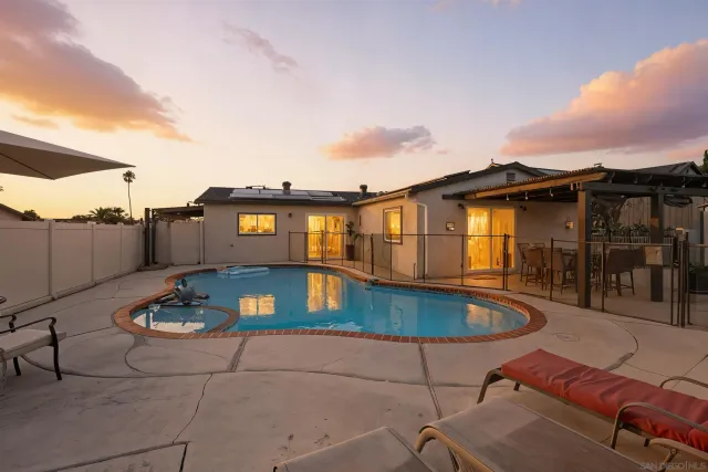 $1,250,000 | 12979 Calle De Las Rosas, San Diego, CA 92129