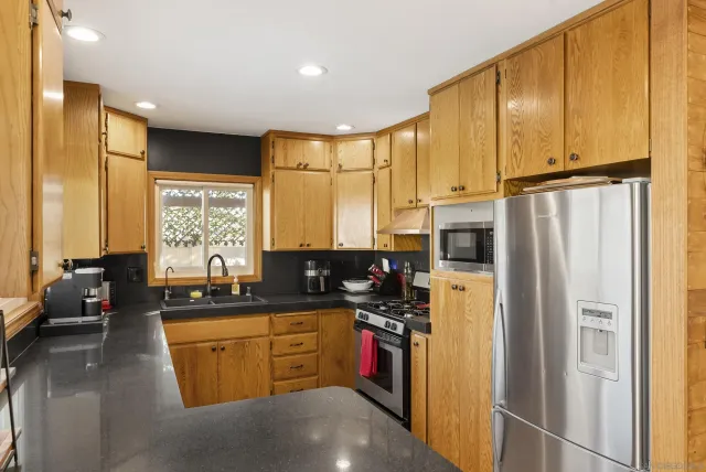 $1,250,000 | 12979 Calle De Las Rosas, San Diego, CA 92129