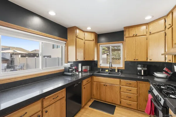 $1,235,000 | 12979 Calle De Las Rosas, San Diego, CA 92129