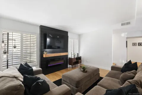 $1,250,000 | 12979 Calle De Las Rosas, San Diego, CA 92129