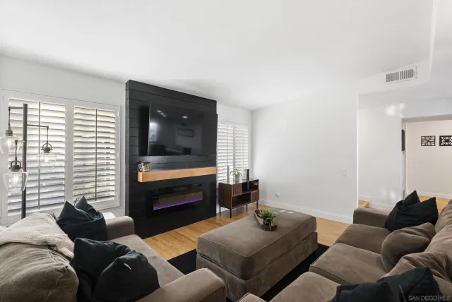 $1,250,000 | 12979 Calle De Las Rosas, San Diego, CA 92129