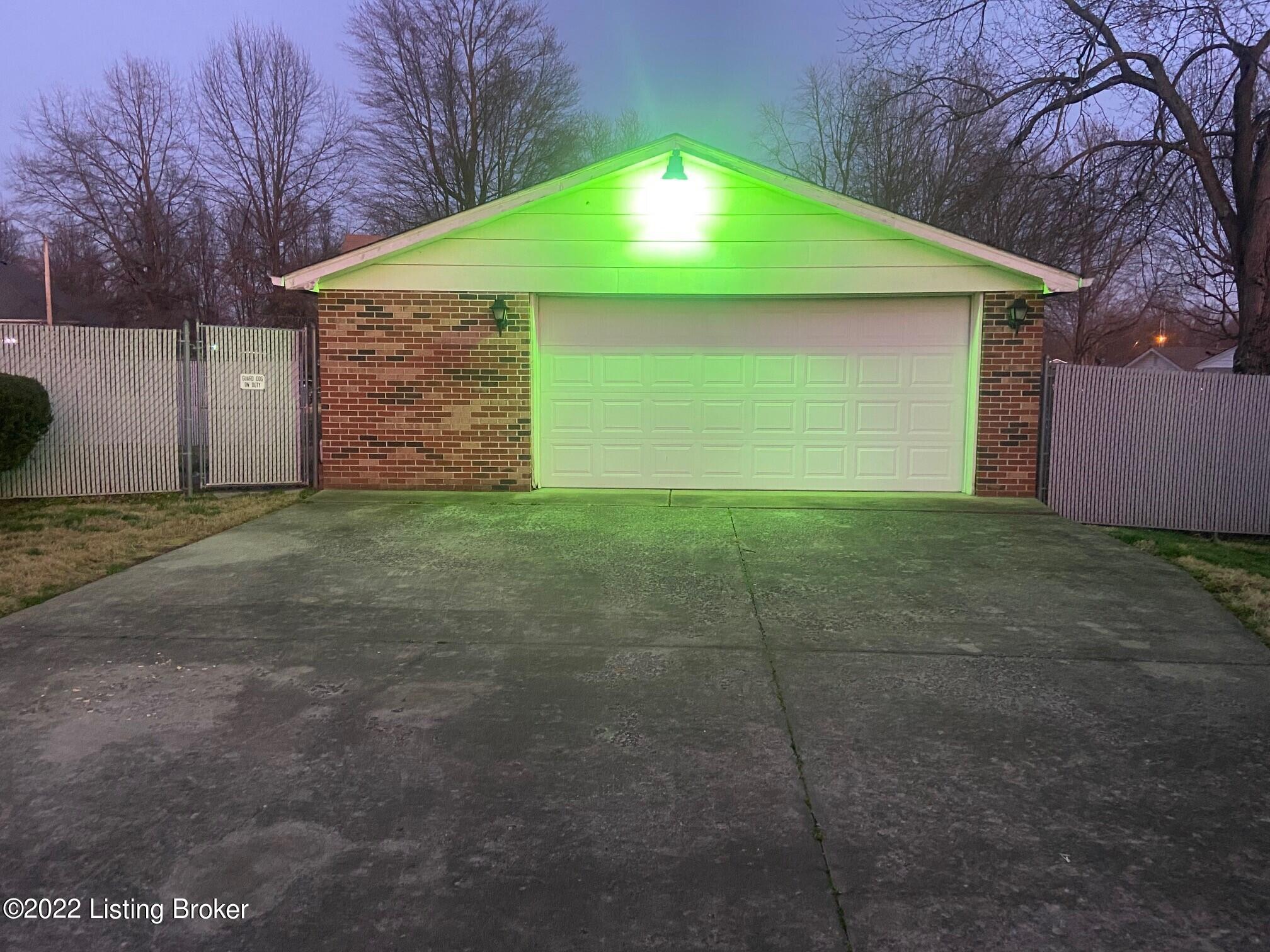 9501 Maple Road Louisville, KY 40229 - Photo 3 of 3 Picture12
