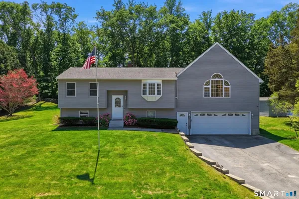 $549,000 | 59 Oakwood Drive, Plainfield, CT 06374