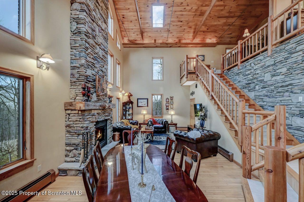 933 Newton Road Clarks Summit, PA 18411 - Photo 15 of 95 Great Room