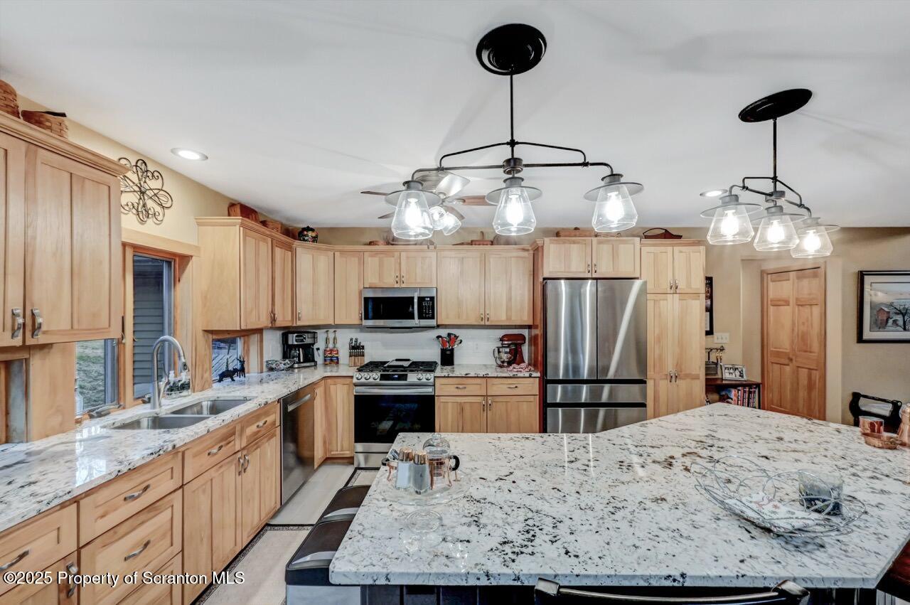933 Newton Road Clarks Summit, PA 18411 - Photo 24 of 95 Kitchen