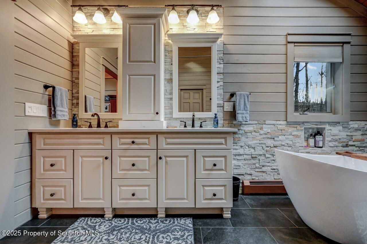 933 Newton Road Clarks Summit, PA 18411 - Photo 54 of 95 Primary Bathroom