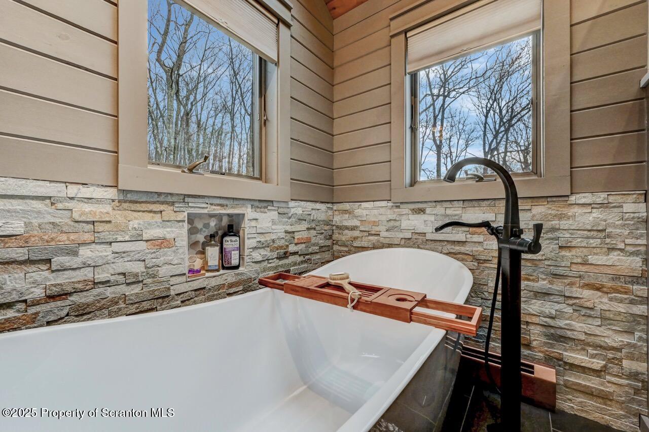 933 Newton Road Clarks Summit, PA 18411 - Photo 55 of 95 Primary Bathroom