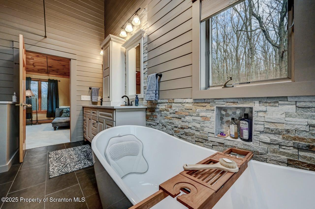 933 Newton Road Clarks Summit, PA 18411 - Photo 56 of 95 Primary Bathroom