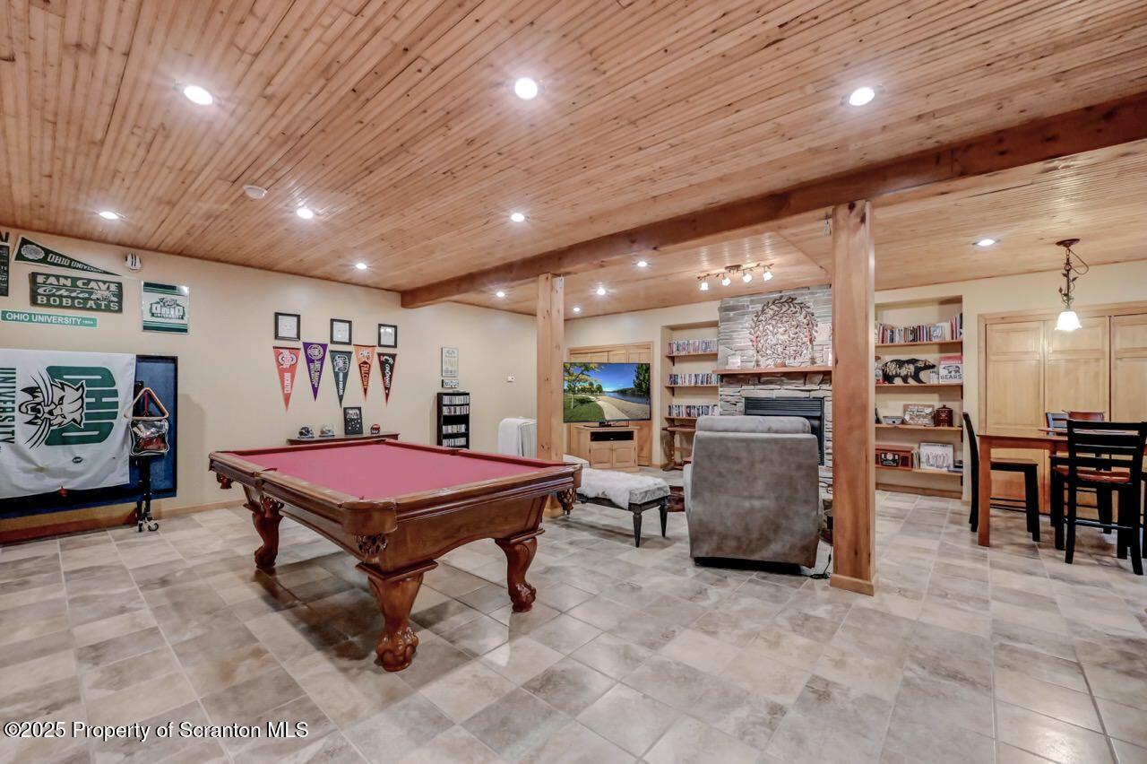 933 Newton Road Clarks Summit, PA 18411 - Photo 58 of 95 Family Room