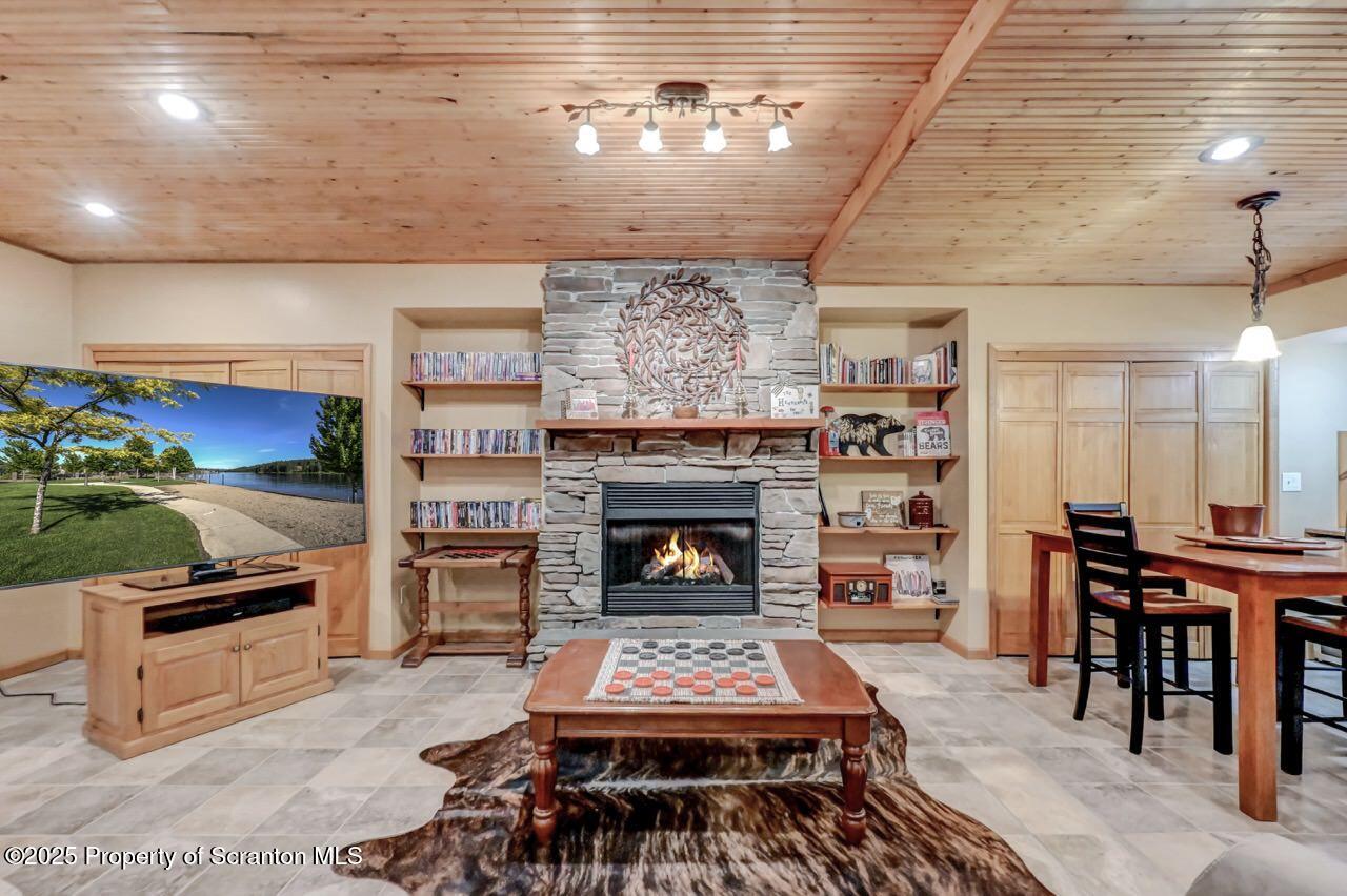933 Newton Road Clarks Summit, PA 18411 - Photo 62 of 95 Family Room