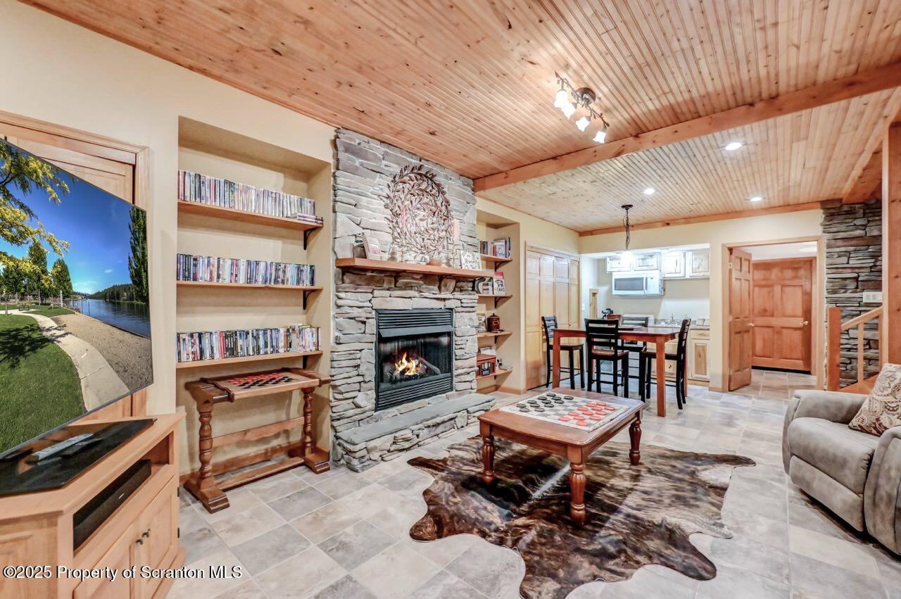 933 Newton Road Clarks Summit, PA 18411 - Photo 63 of 95 Family Room