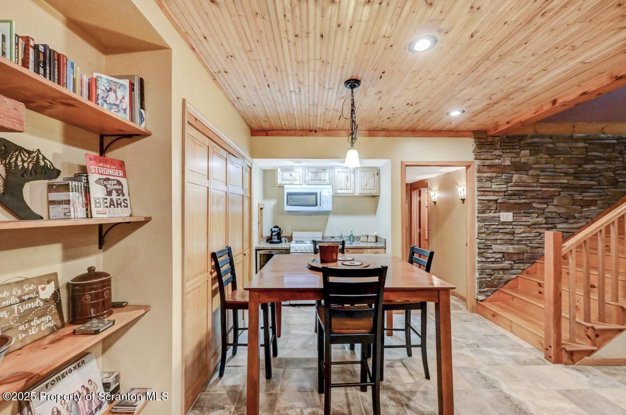 933 Newton Road Clarks Summit, PA 18411 - Photo 66 of 95 Family Room