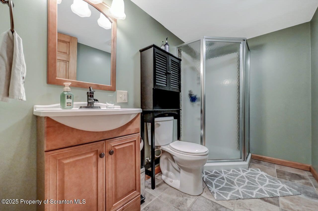 933 Newton Road Clarks Summit, PA 18411 - Photo 69 of 95 Full Bathroom