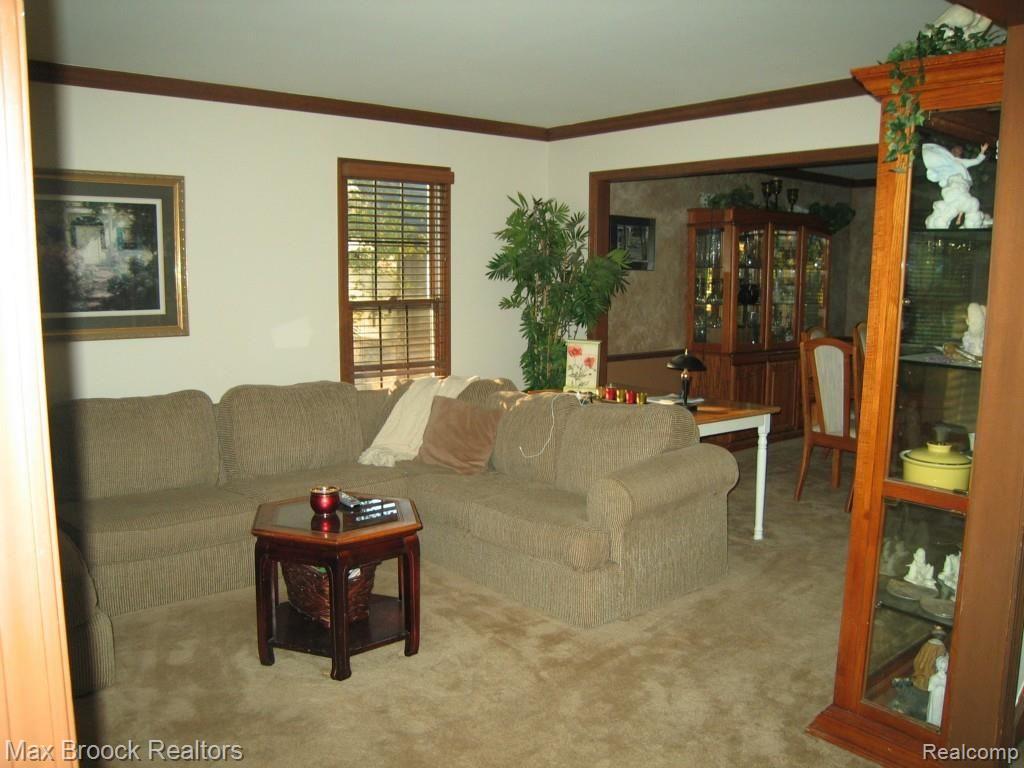 1406 Springwood Lane Rochester Hills, MI 48309 - Photo 8 of 25