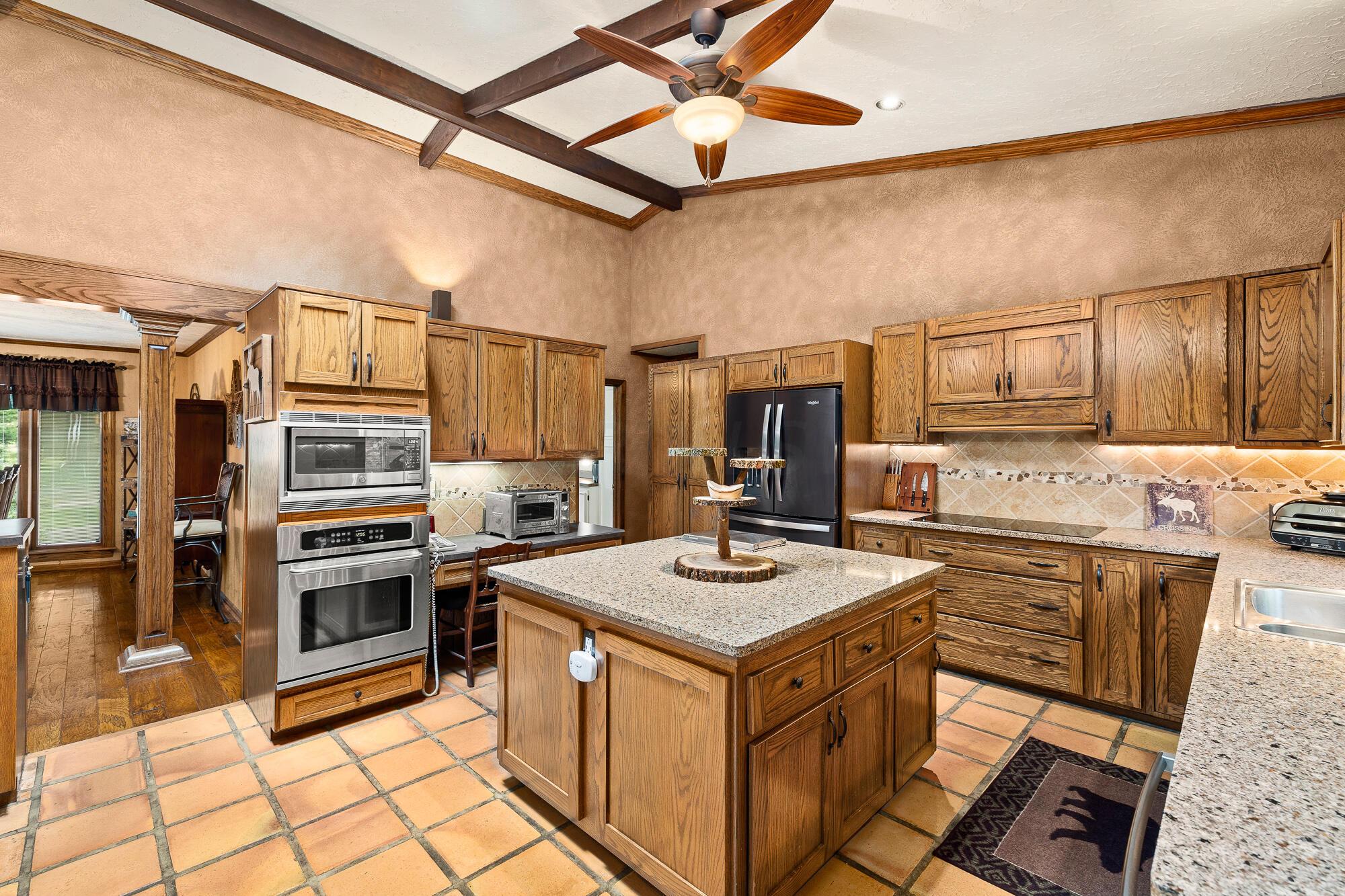 583 Wiles Road Mansfield, OH 44903 - Photo 9 of 39 int-kit-2