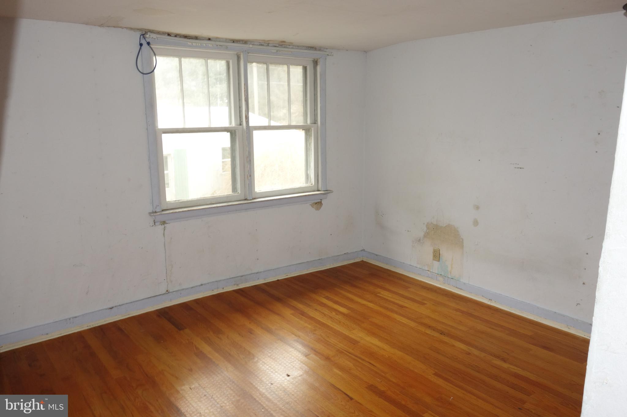 1802 Lewisville Road Oxford, PA 19363 - Photo 11 of 23 Master Bedroom