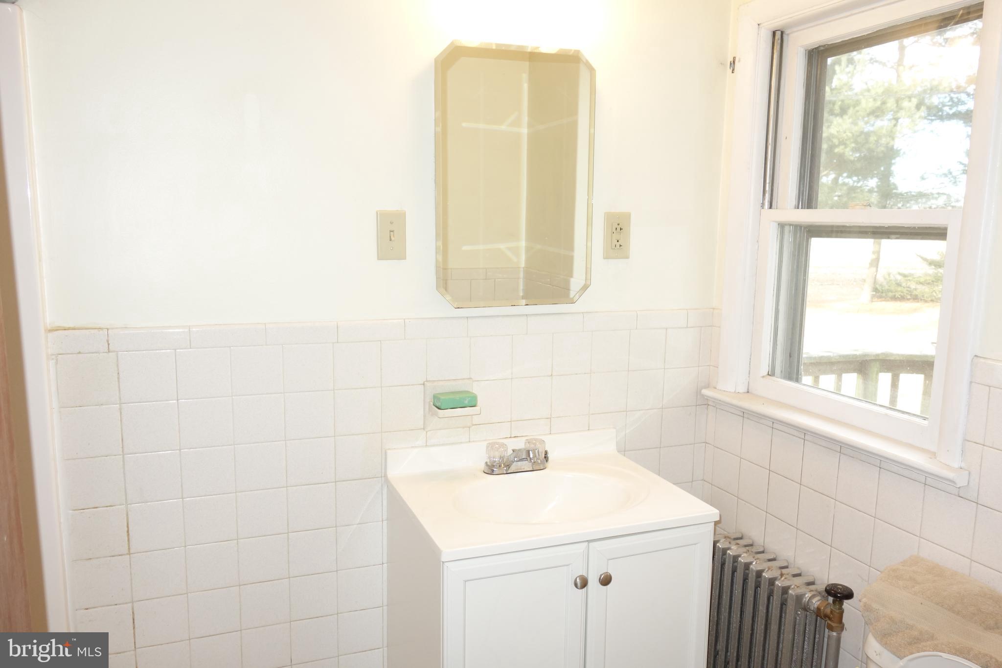 1802 Lewisville Road Oxford, PA 19363 - Photo 20 of 23 Bath - Apartment