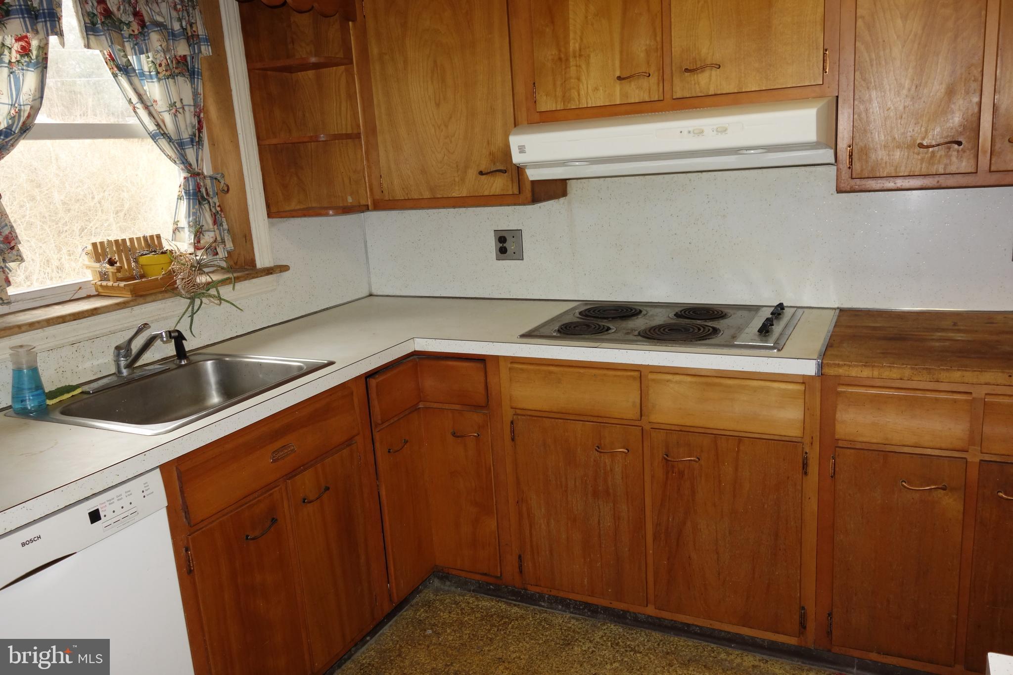 1802 Lewisville Road Oxford, PA 19363 - Photo 6 of 23 Kitchen - Main House