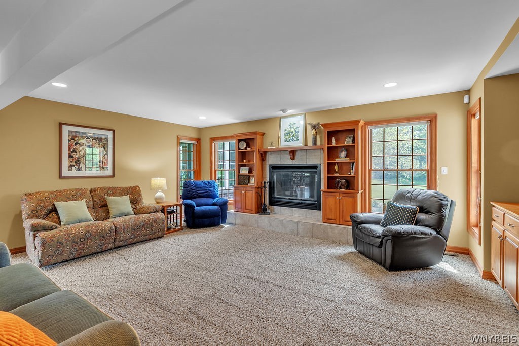 8965 Hickory Meadows Road Boston, NY 14025 - Photo 17 of 49 Family room