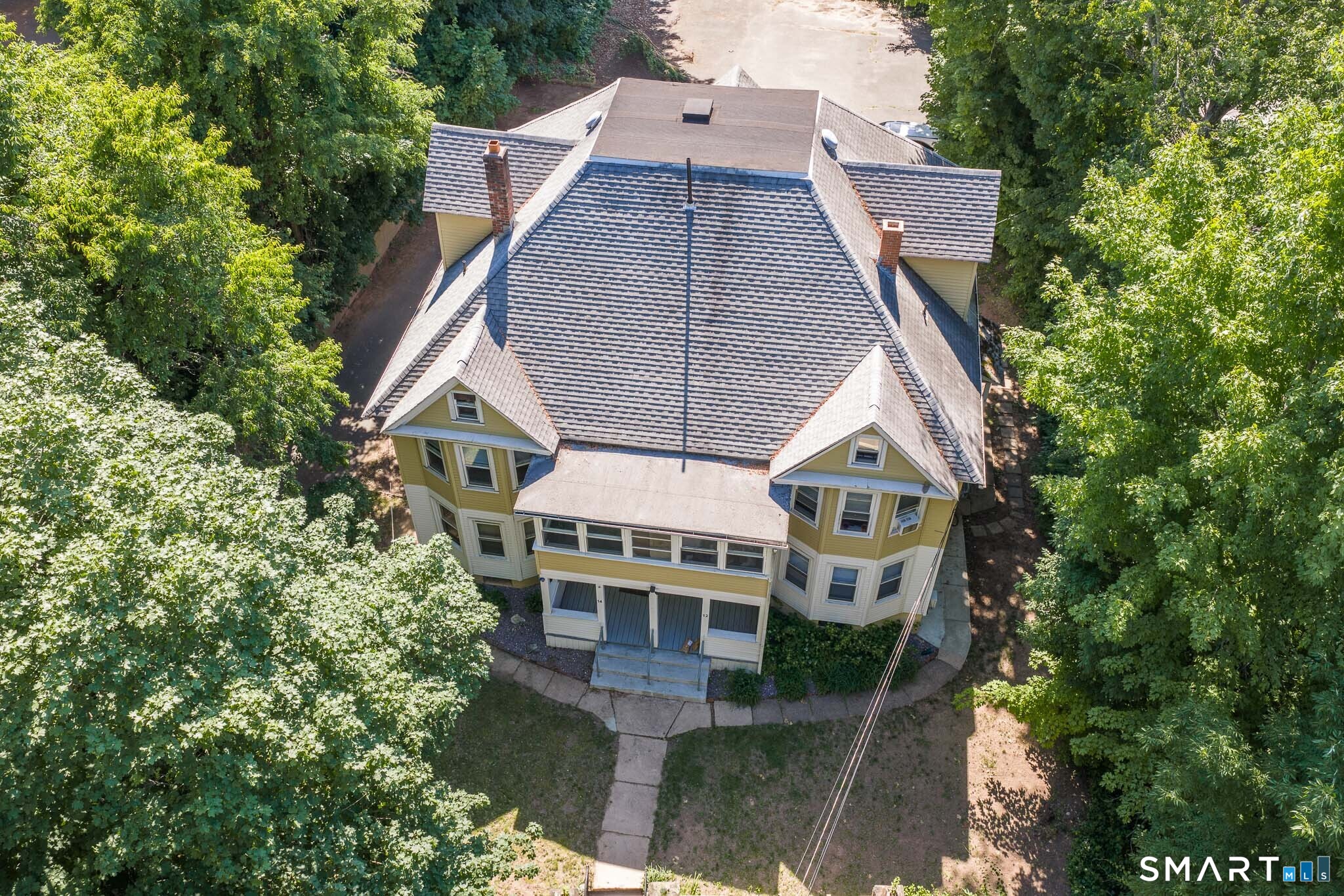 12 Arch Street Manchester, CT 06040 - Photo 6 of 40