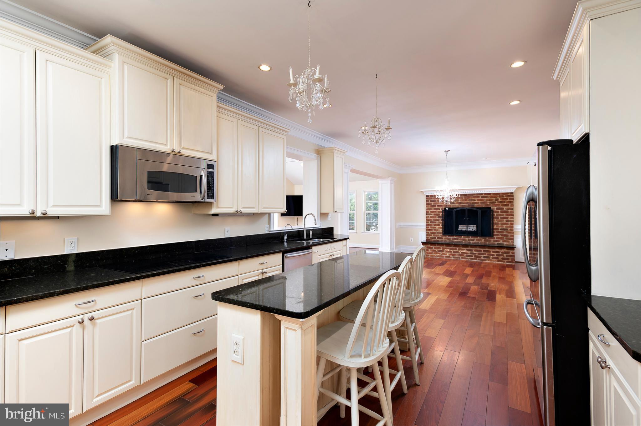 246 Hickory Point Road Pasadena, MD 21122 - Photo 13 of 62 Kitchen