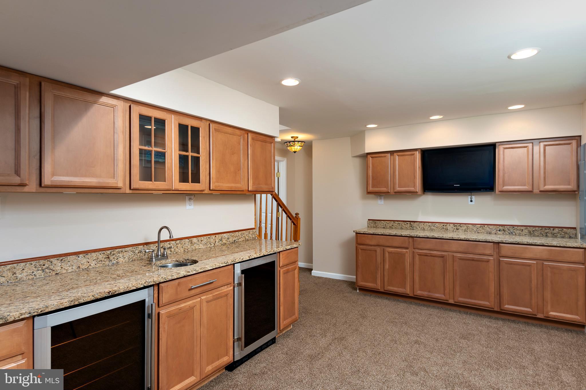 246 Hickory Point Road Pasadena, MD 21122 - Photo 37 of 62 Perfect for Entertaining!