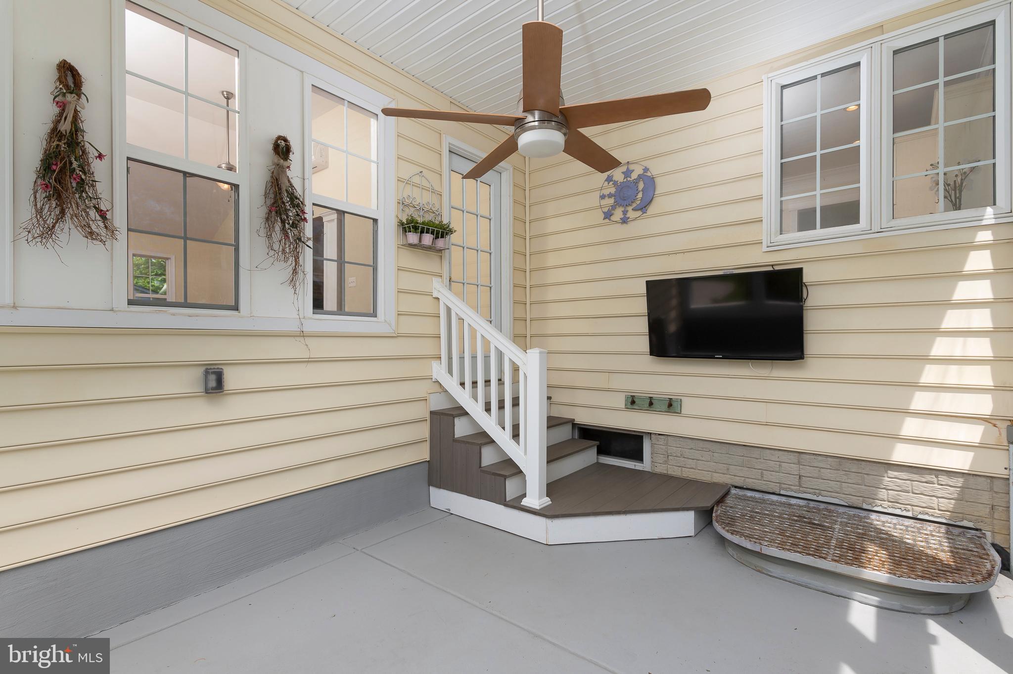 246 Hickory Point Road Pasadena, MD 21122 - Photo 41 of 62 Screened In Side Porch