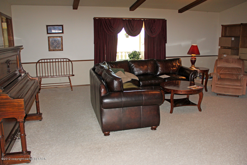 4270 White Fence Road Canyon, TX 79015 - Photo 11 of 37 Living Area2