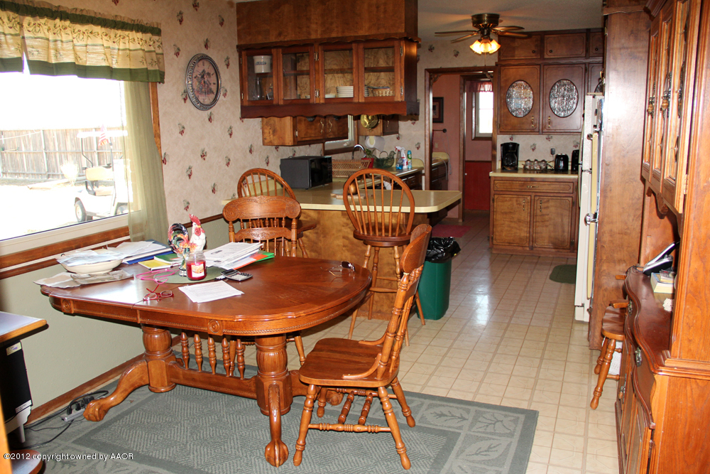 4270 White Fence Road Canyon, TX 79015 - Photo 13 of 37 Dining and Kitchen