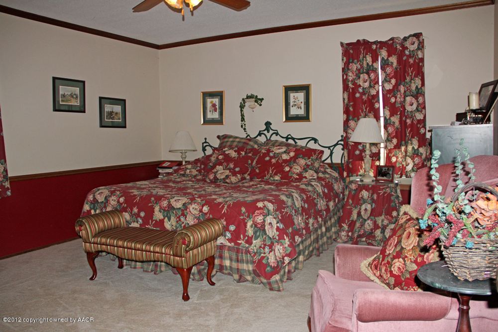 4270 White Fence Road Canyon, TX 79015 - Photo 16 of 37 Master Bedroom