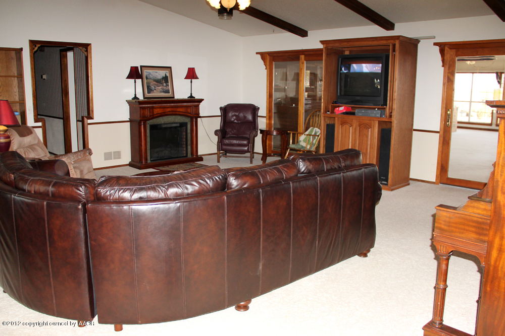 4270 White Fence Road Canyon, TX 79015 - Photo 10 of 37 Living Area3