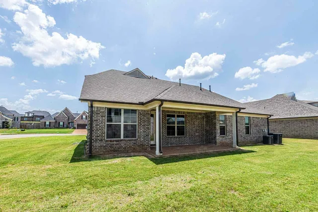 $449,900 | 55 Misty Rdg Loop, Oakland, TN 38060