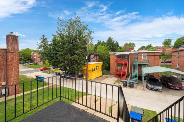 $3,600 | 139 Hawaii Avenue Northeast, Washington, DC 20011