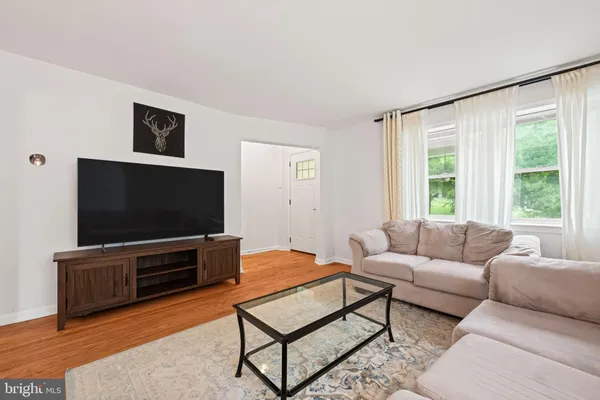 $3,600 | 139 Hawaii Avenue Northeast, Washington, DC 20011