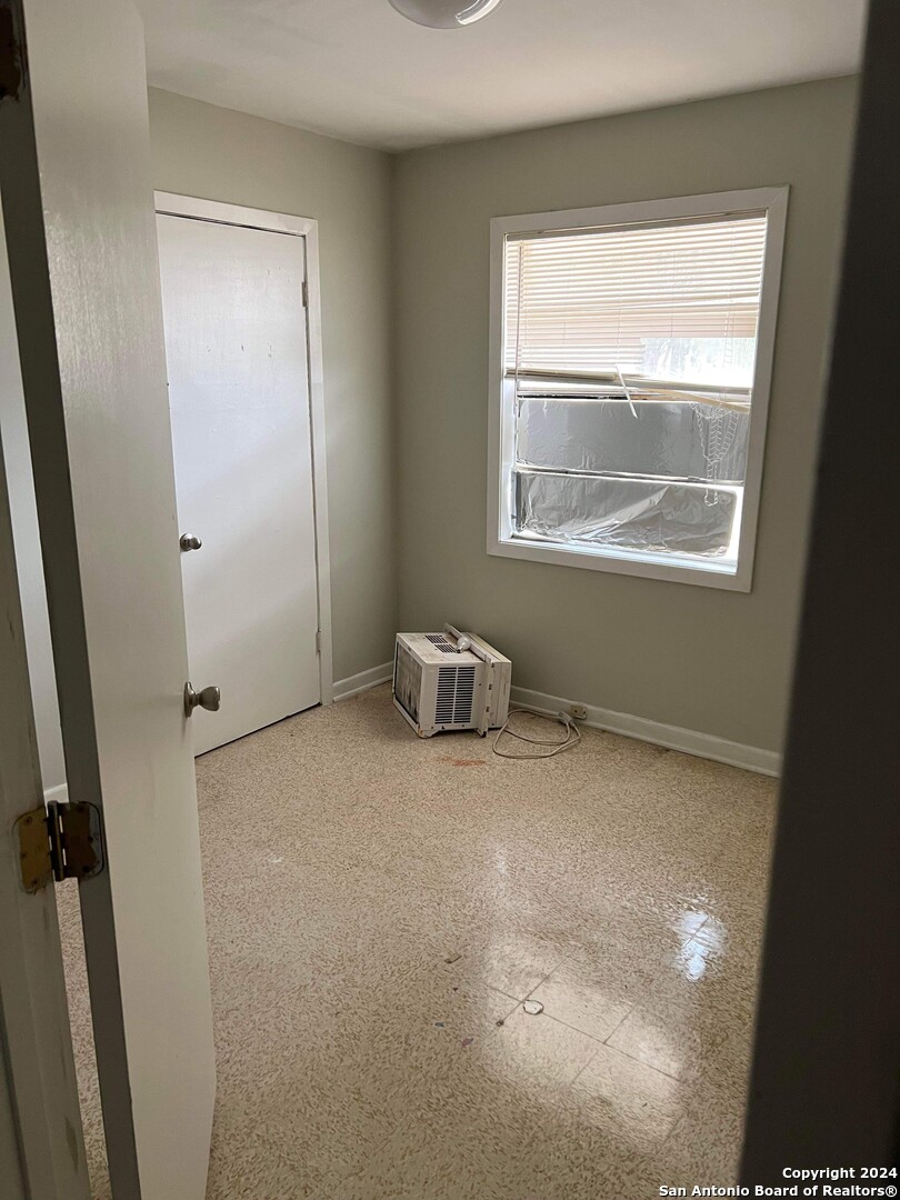 1603 1st Street Zapata, TX 78076 - Photo 7 of 11