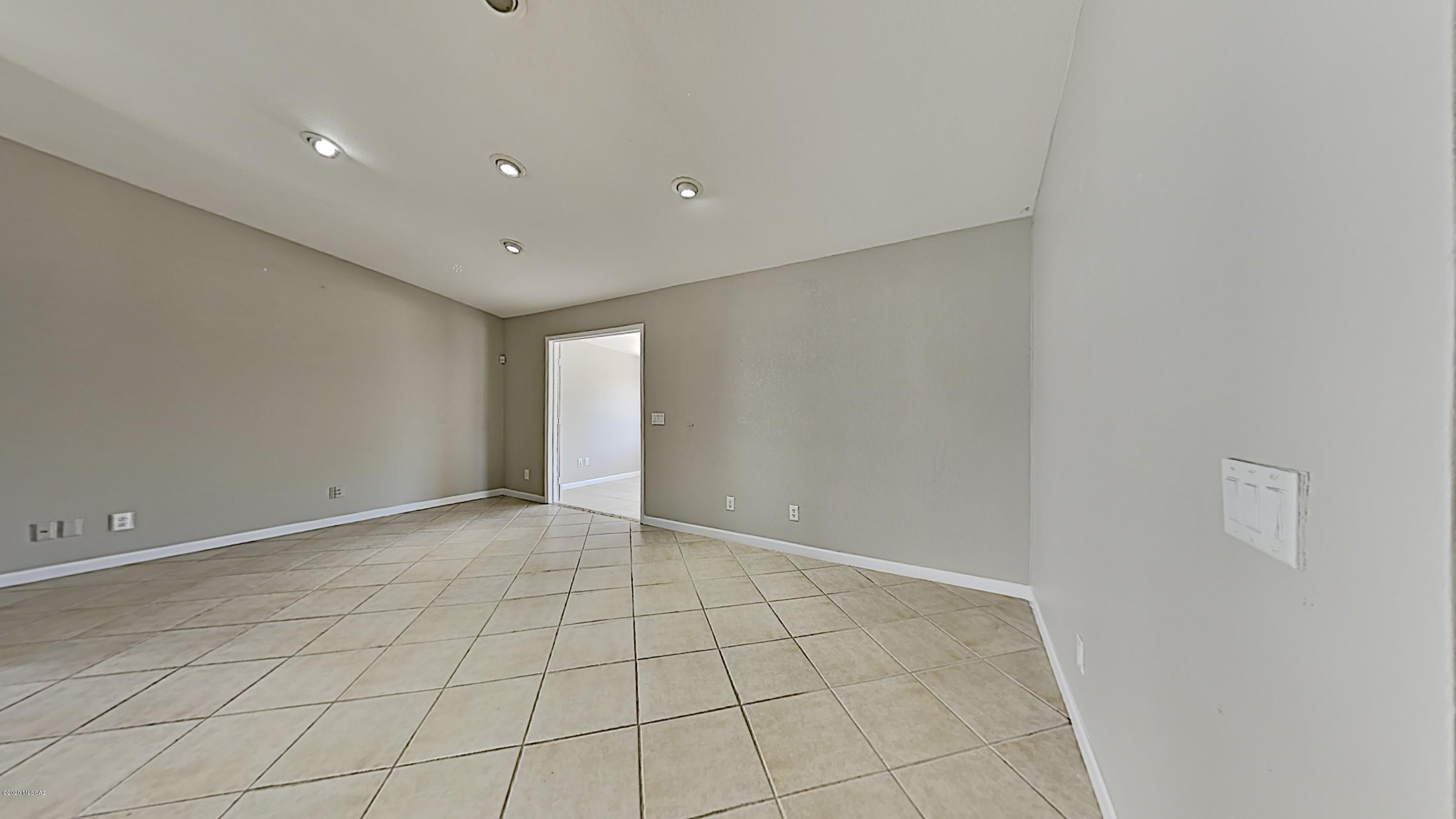 2766 West Sunset Road Tucson, AZ 85741 - Photo 6 of 21