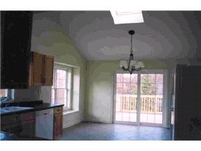 140 Madison Way, Unit 7 Manchester, NH 03109 - Photo 3 of 4 Gallery Image 3