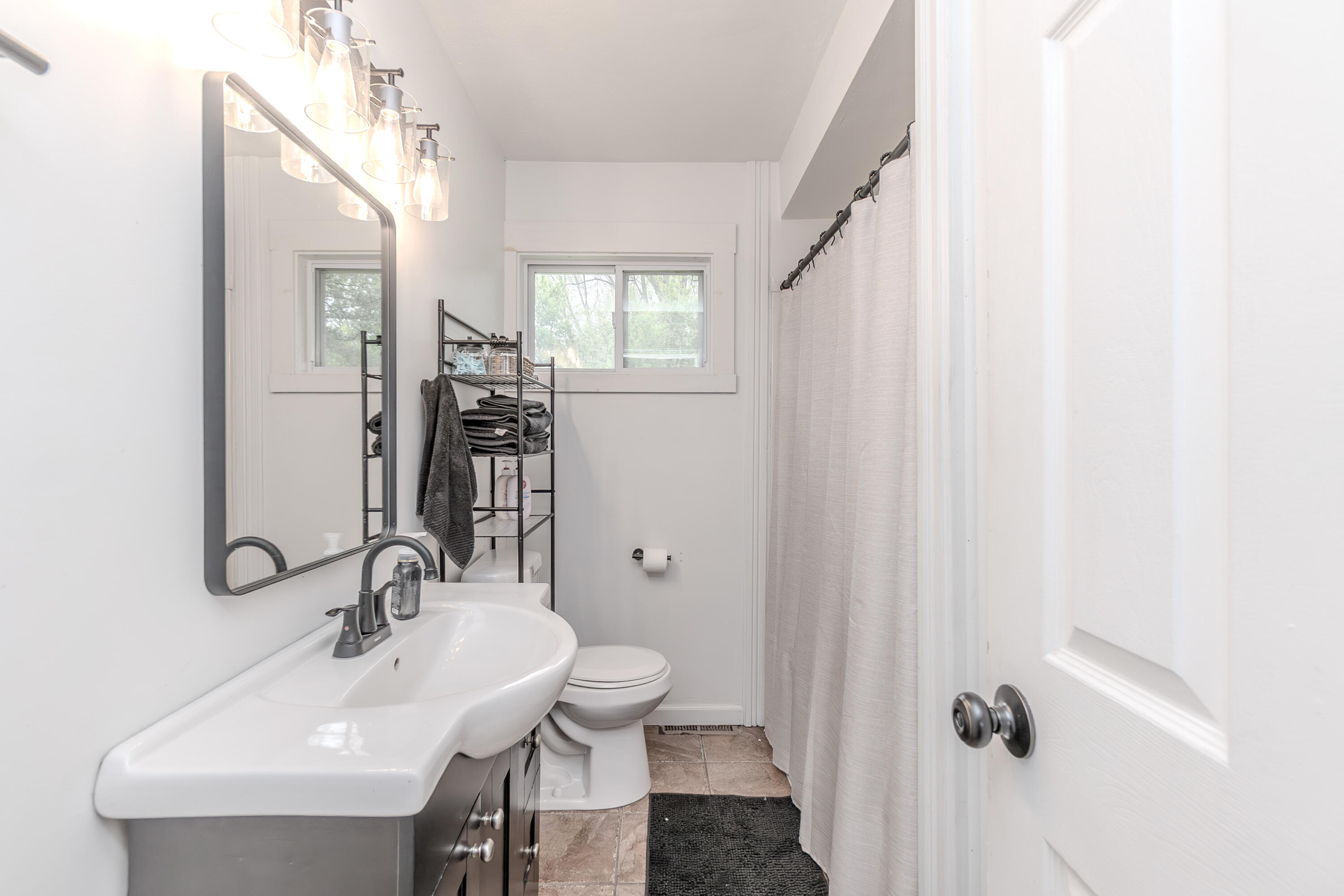 12479 Jennings Road Linden, MI 48451 - Photo 29 of 43 030_24