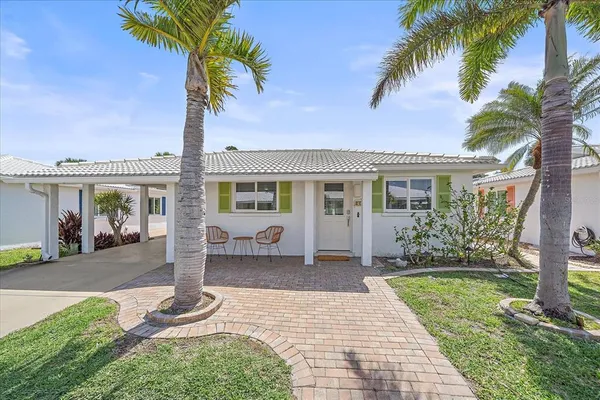 $6,750 | 914 Spanish Drive South, Unit 76, Longboat Key, FL 34228