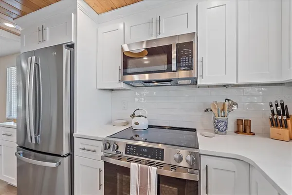 $6,750 | 914 Spanish Drive South, Unit 76, Longboat Key, FL 34228
